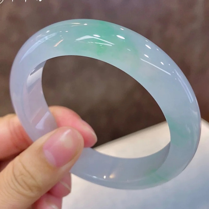 Lighting & Home Decor Studio - Natural bracelet, ice-like texture, dark with