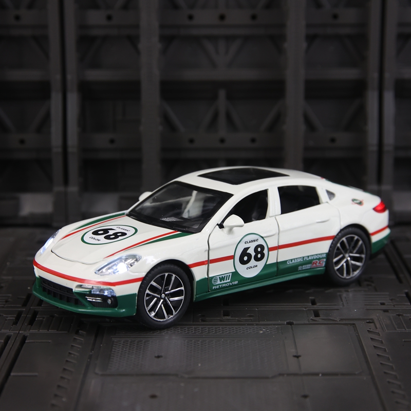 1:32 Simulation Porsche Paname - Decor Lighting Returns 评论和价格