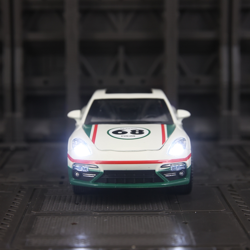 1:32 Simulation Porsche Paname - Decor Lighting Returns 评论和价格