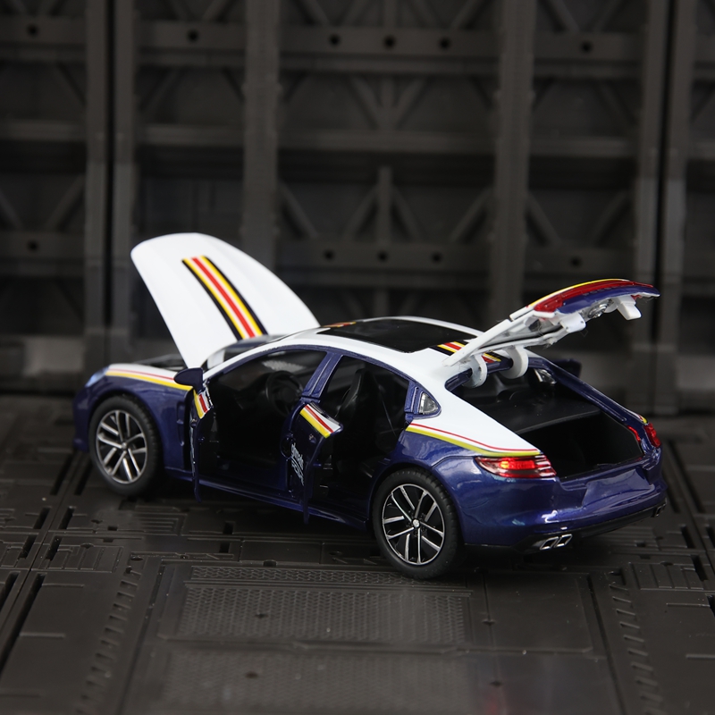 1:32 Simulation Porsche Paname - Decor Lighting Returns 评论和价格