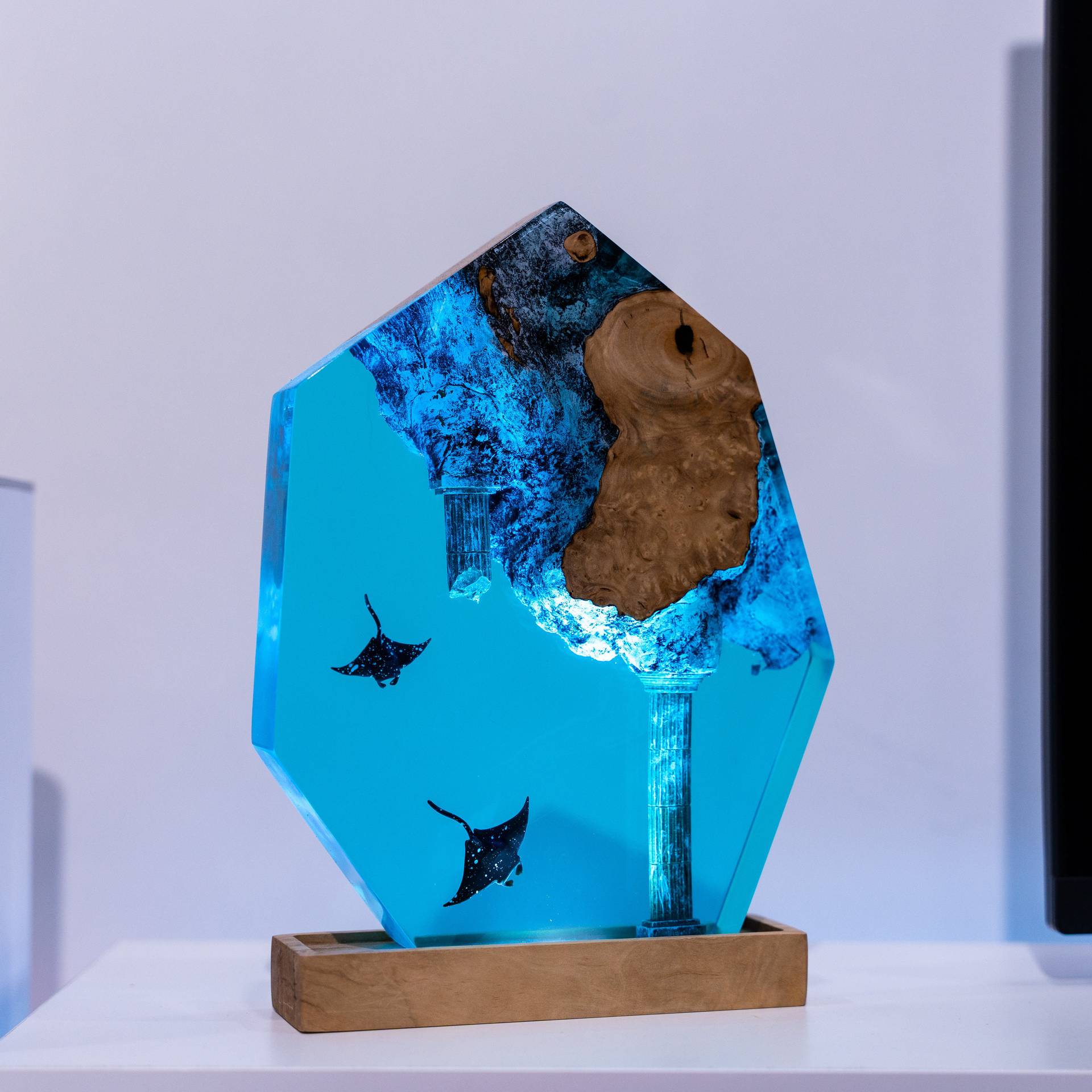 Customized Items Resin Table L - Lighting Decor Items 评论和价格